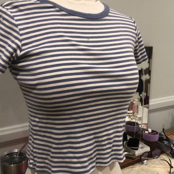 Brandy Melville tshirt - Picture 4 of 4